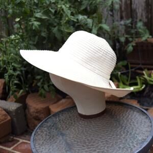 Woman's 7" Wide Brim Beige Sunhat San Diego Hat Co One Size Bucket Fabric